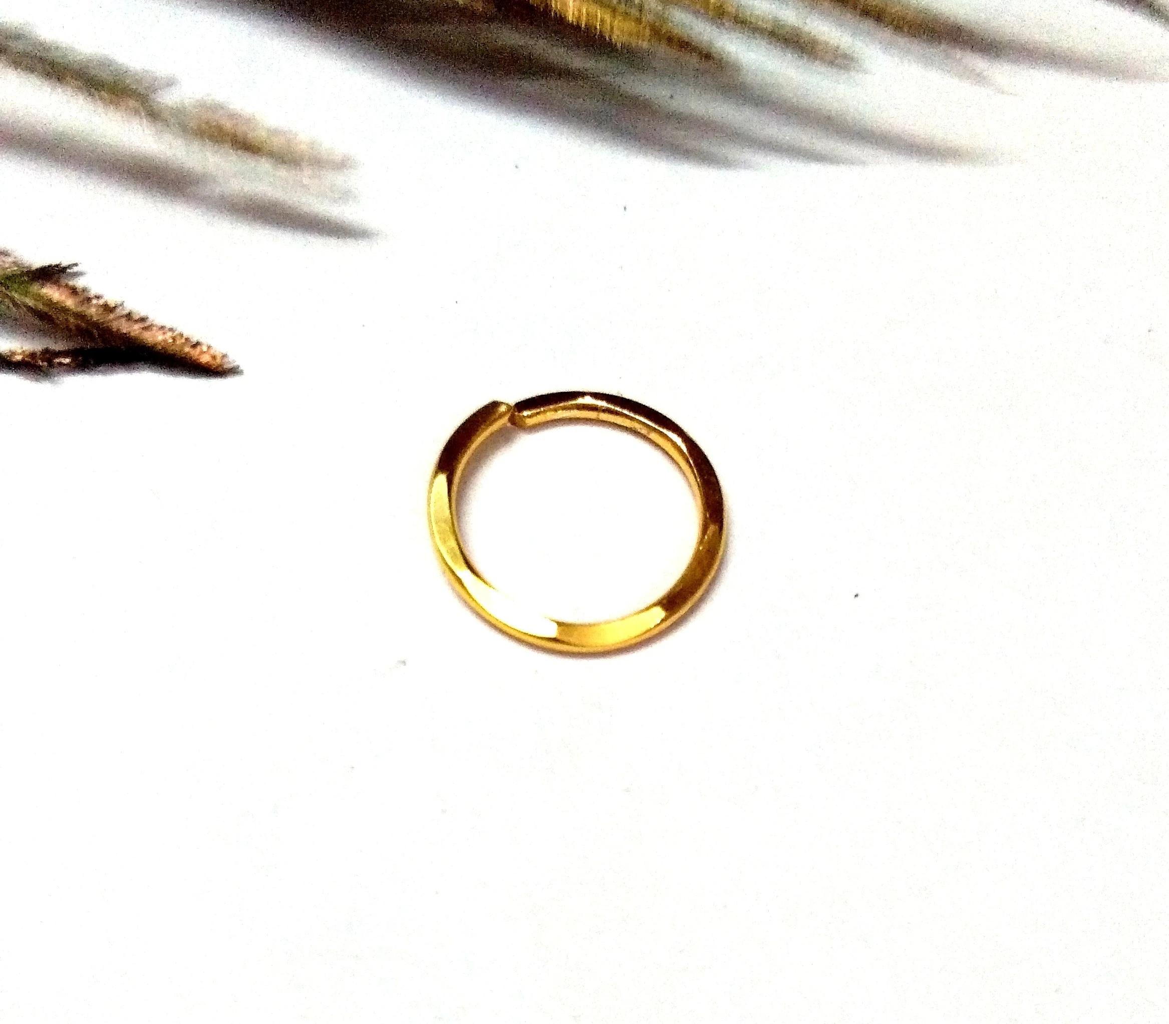 Plain Gold Nose Ring – Classic Design (P...