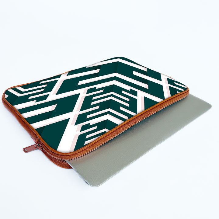 "Zig Zag Print" Laptop Sleeves: Bold Mod...