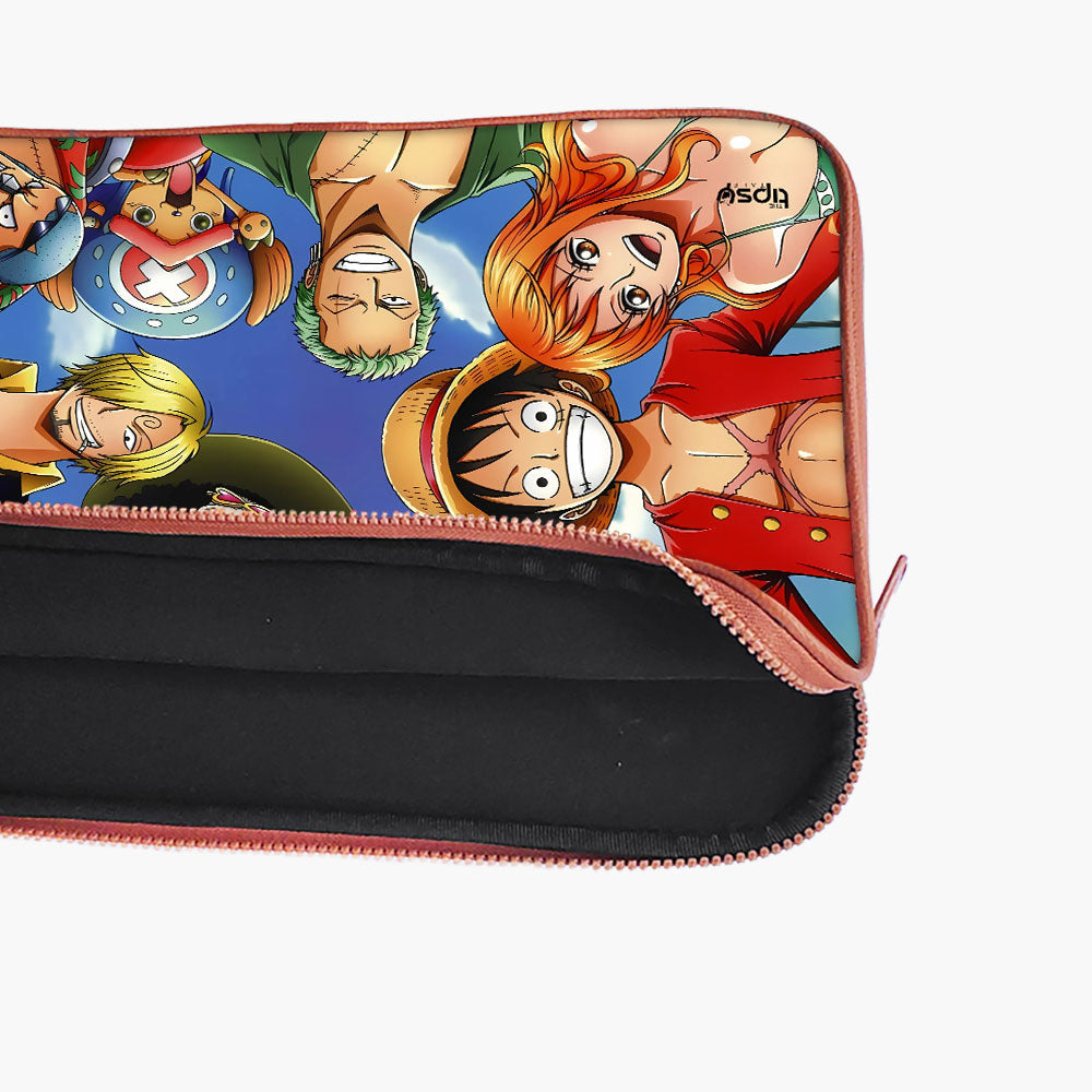 "ONE PIECE- THE CREW" Laptop Sleeves:Bol...