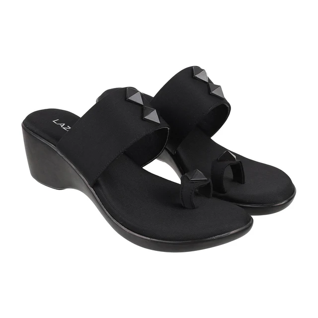 Women's Studded Wedge Toe-Ring Sandals