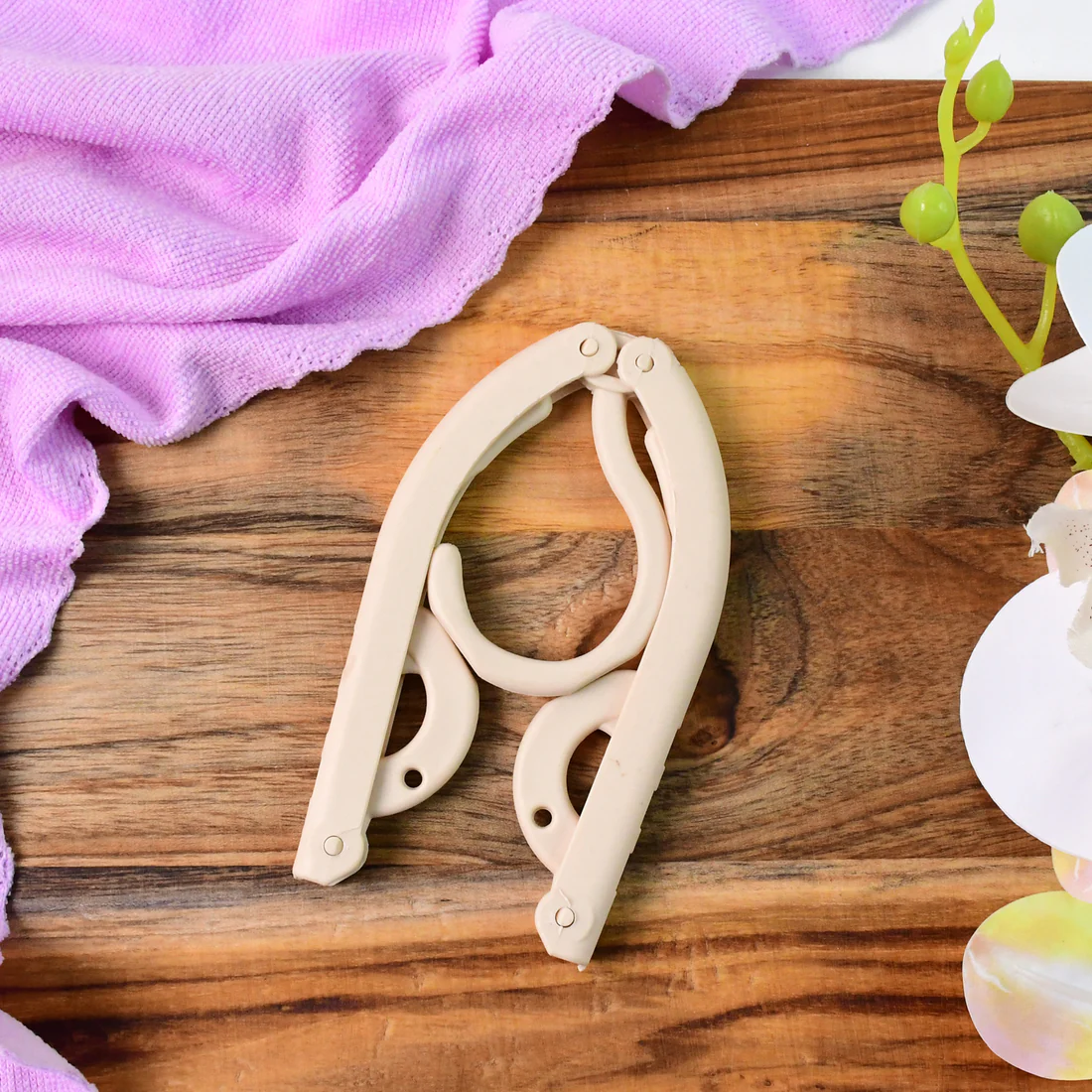 Travel Hangers, Portable Folding Clothes...