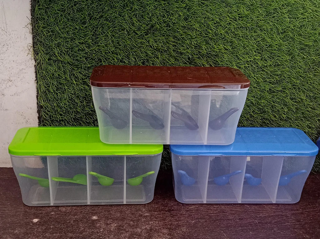 Kitchen Airtight 4-Section Storage Container / Pickle Jar with 4 Spoons