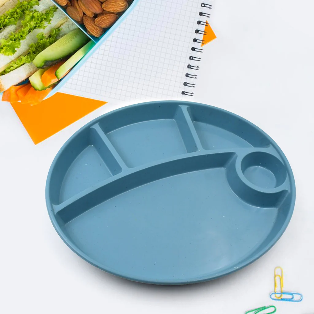 Plastic Food Plates / Biodegradable 5 Compartment Plate With Spoon for Food Snacks / Nuts / Desserts Plates for Kids, Reusable Plates for Outdoor, Camping, BPA-free