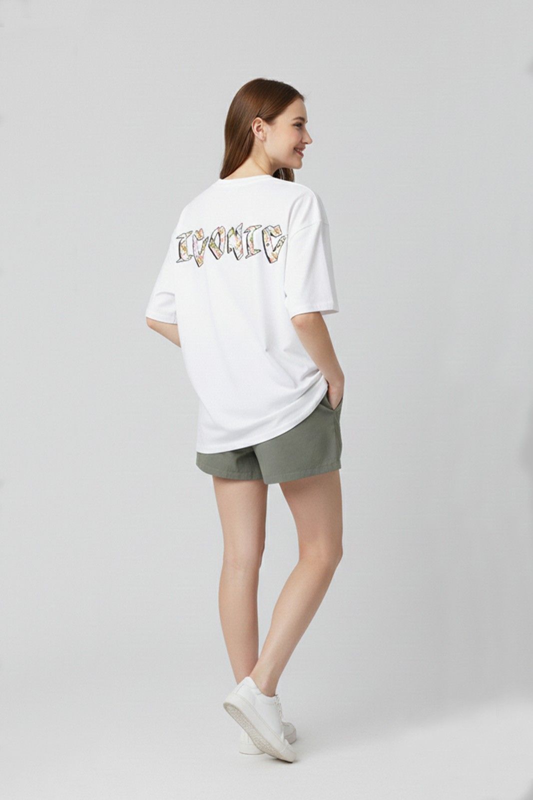 ICONIC GRAPHIC PRINTED OVERSIZED T-SHIRT