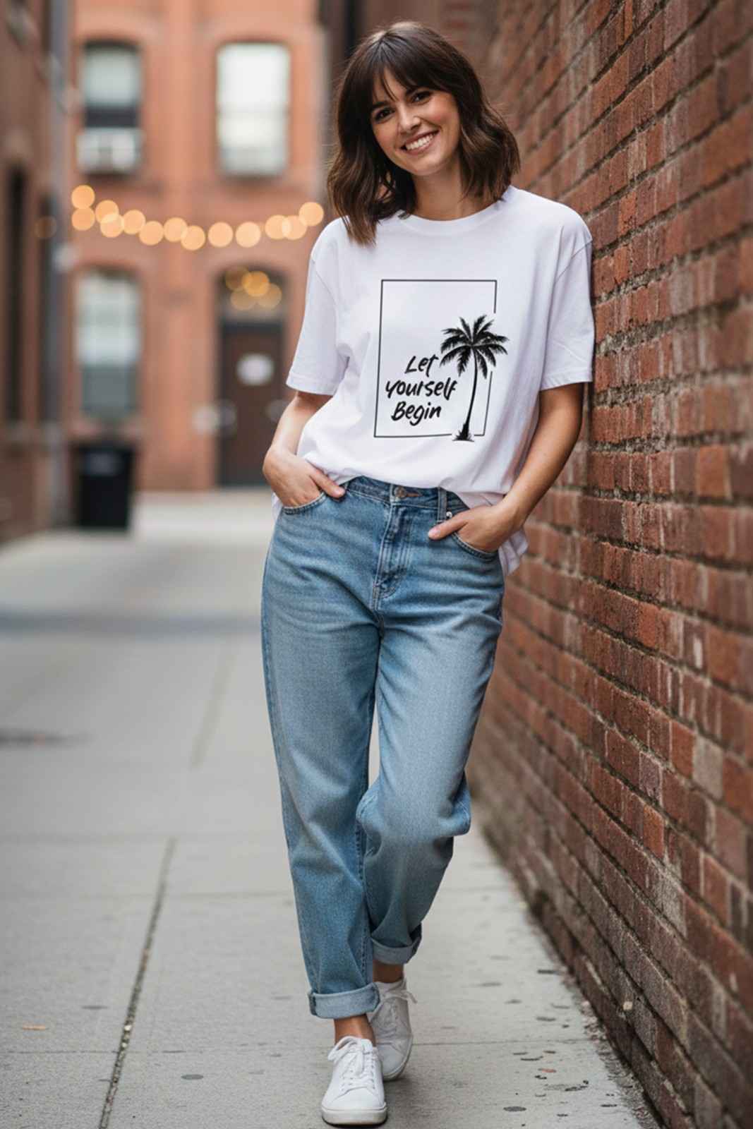 THE OASIS SCRIPT OVERSIZED TEE