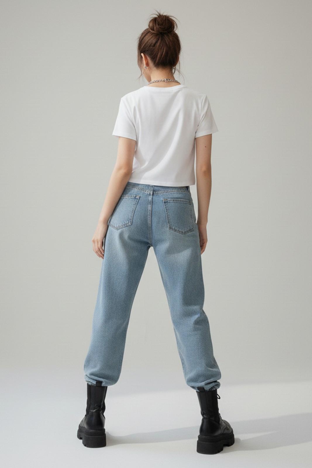 CAT GRAPHIC PRINTED CROP TEE