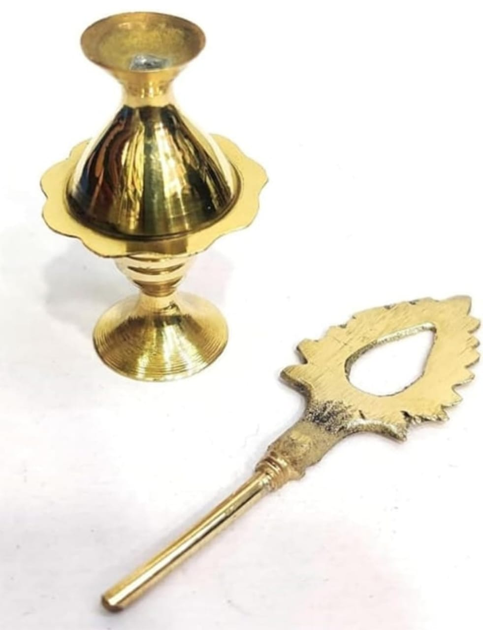 Brass Surmedani With Funnel/Kuppi And Su...