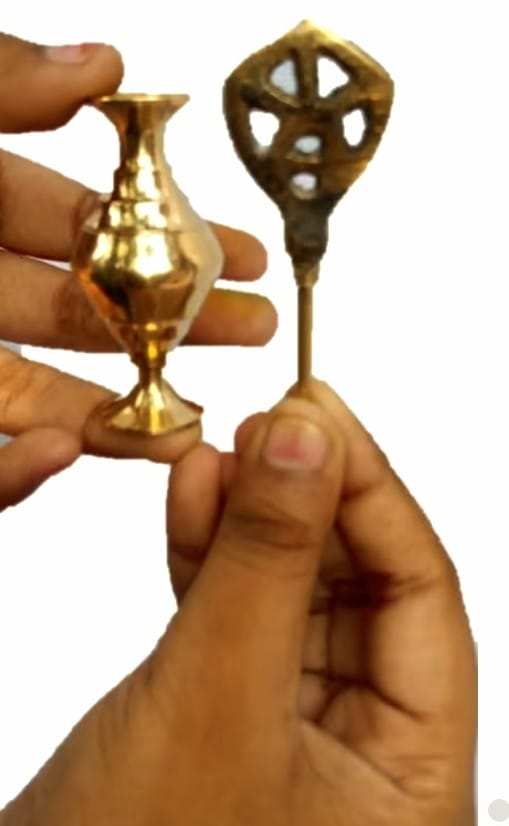 Brass Surmedani With Funnel/Kuppi And Surma Use In Eye's Makeup [Size-9-cm] Pack Of-1 Funnel, 2 Surma Packed, 1 Brass Surmedani