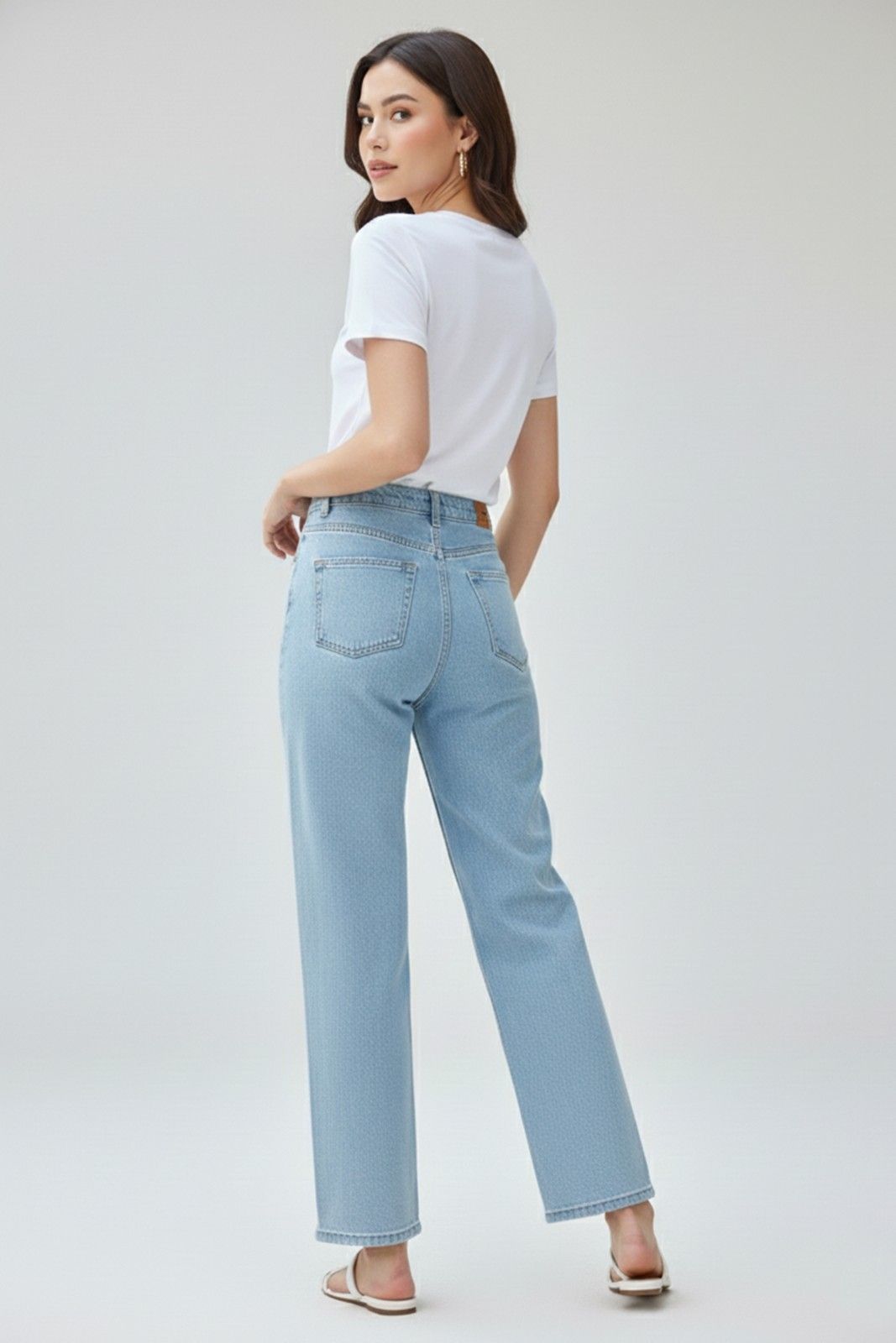 PREETY GRAPHIC PRINTED REGULAR T-SHIRT