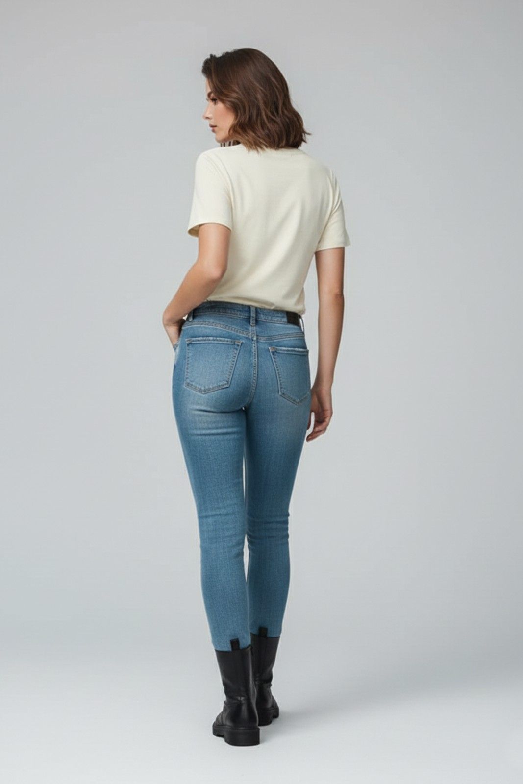 GRAPHIC PRINTED REGULAR T-SHIRT