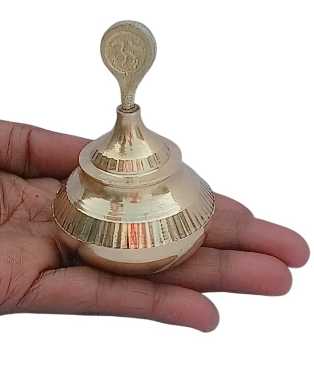 Mii Art Brass Sindoor Dibbi With Salai/Stick | Kumkum Box & Sindoor Dani for Pooja & Married Women | Traditional Brass Sindur Box (2 Inch, Golden)