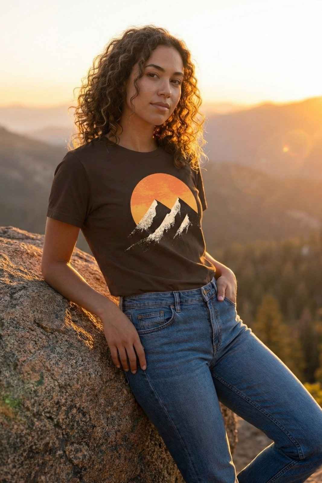 THE GOLDEN PEAK REGULAR TEE