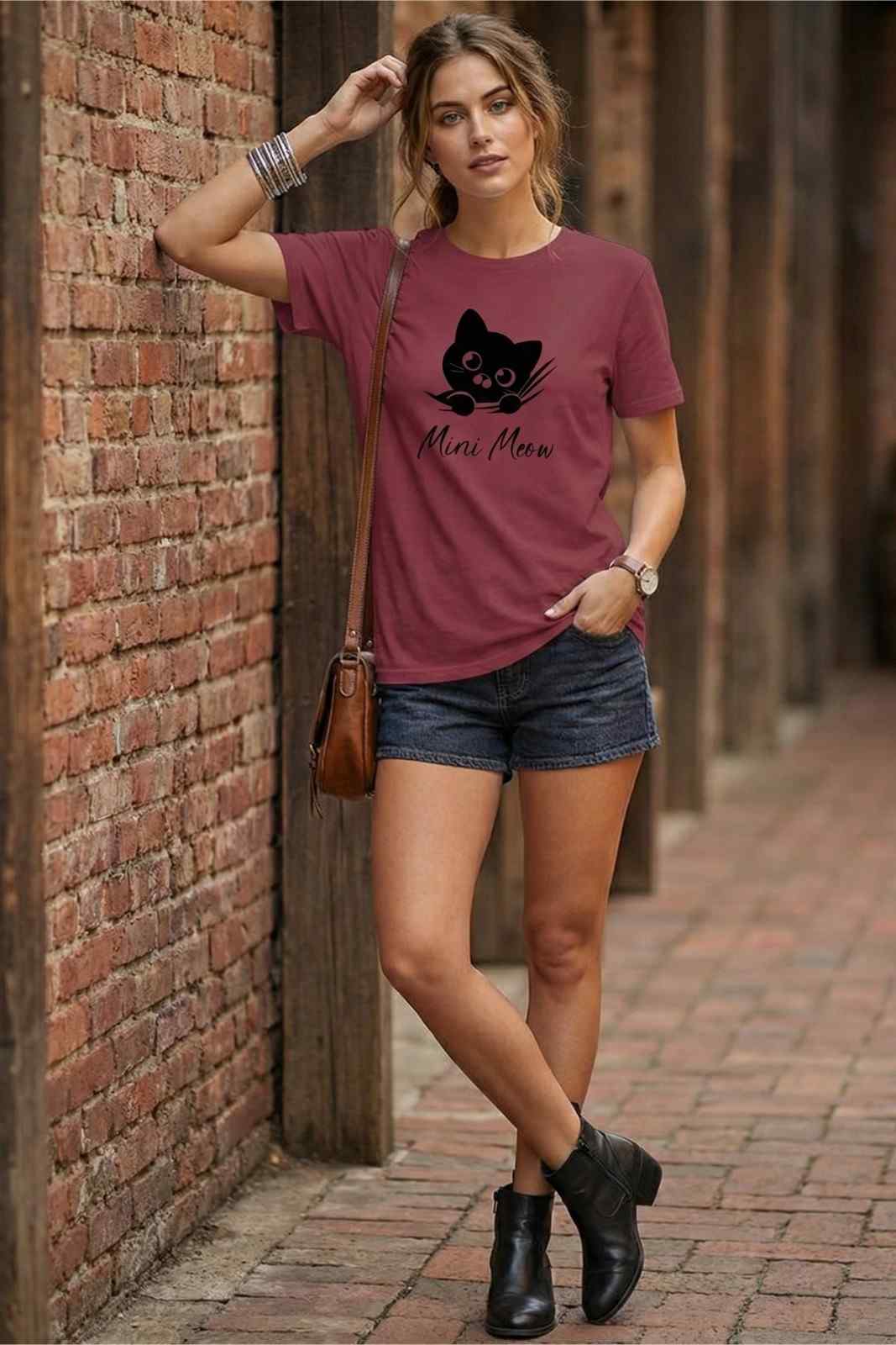 CAT GRAPHIC PRINTED REGULAR TEE