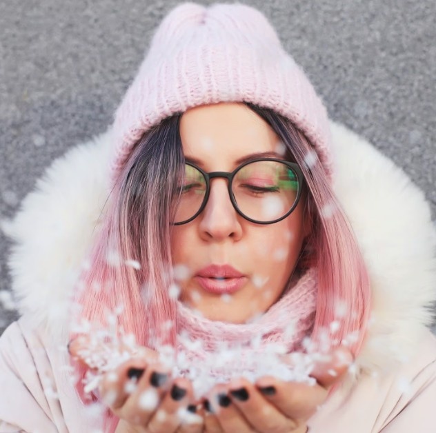 Women’s Knit Winter Beanie with Pom-Pom